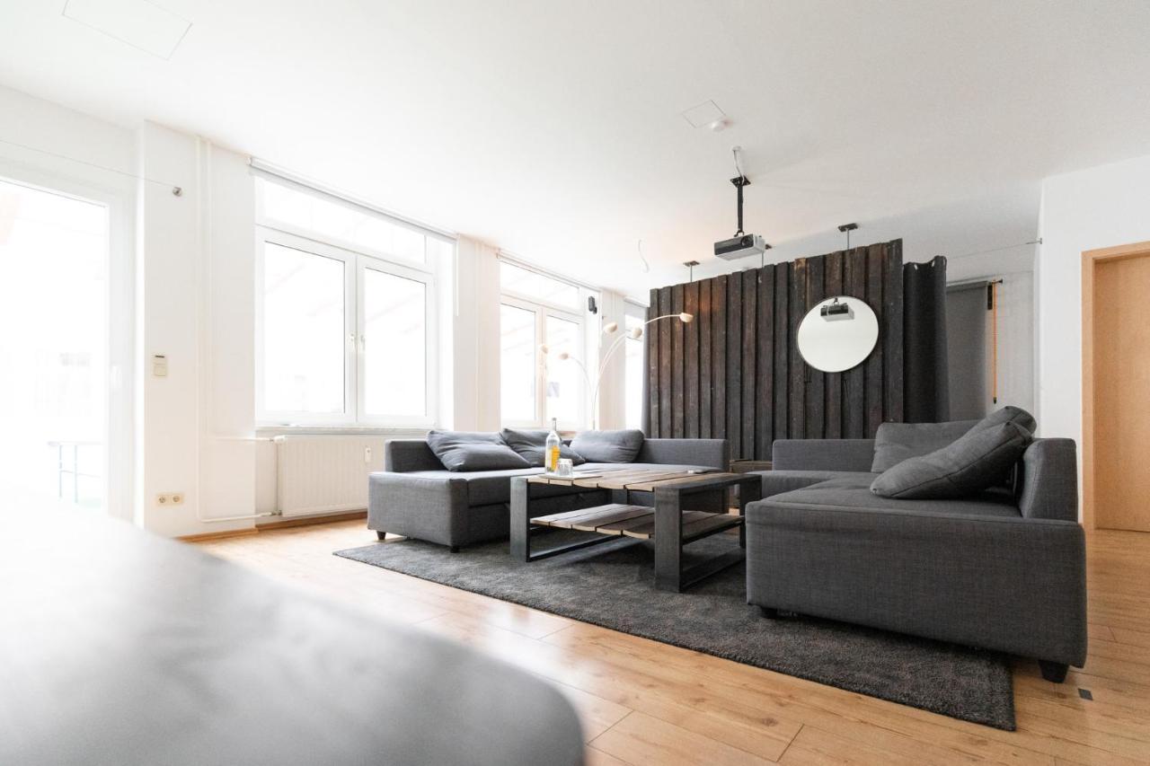 230 M2 Loft Mit Eigenem Wintergarten Mit Tischtennis & Dart, Kostenloser Parkplatz Erfurt Exterior foto